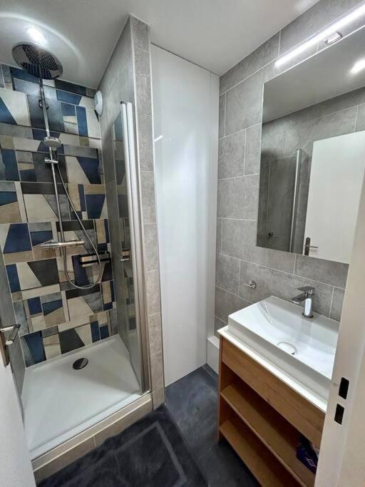 Splendid 92M2 Renovated, 4 Rooms Шарантон-ле-Пон Экстерьер фото